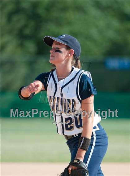 Thumbnail 3 in Alexander Central vs. North Davidson (NCHSAA 4A West Regional Final) photogallery.