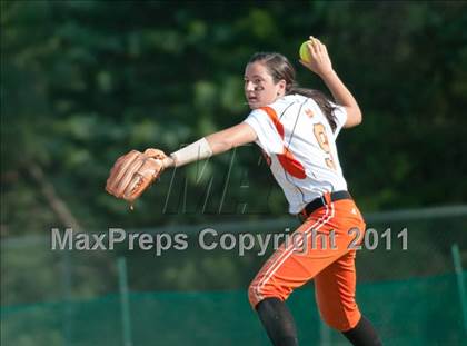 Thumbnail 3 in Alexander Central vs. North Davidson (NCHSAA 4A West Regional Final) photogallery.