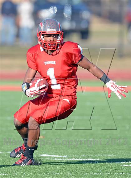 Thumbnail 1 in Sachem North vs Connetquot (Section 11 Division 1 Semifinal) photogallery.