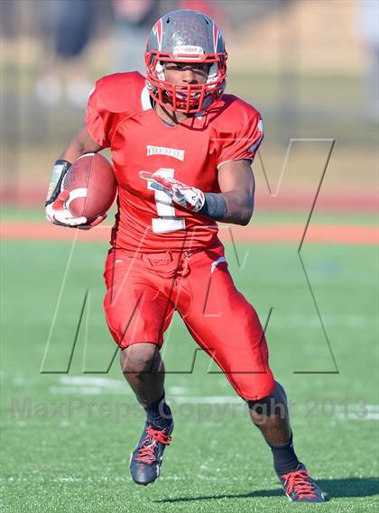 Thumbnail 1 in Sachem North vs Connetquot (Section 11 Division 1 Semifinal) photogallery.