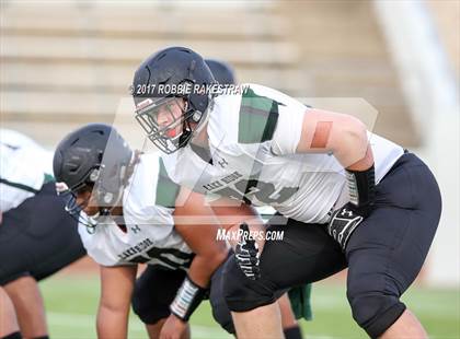 Thumbnail 1 in Guyer @ Lake Ridge photogallery.