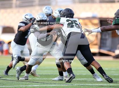 Thumbnail 2 in Guyer @ Lake Ridge photogallery.