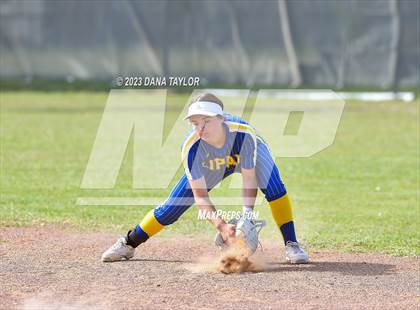 Thumbnail 3 in Lipan @ Santo photogallery.