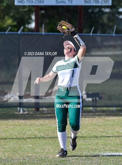 Thumbnail 1 in Lipan @ Santo photogallery.