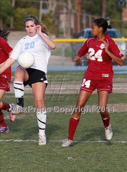 Thumbnail 2 in Camarillo vs La Serna (CIF SS D5 Playoffs) photogallery.