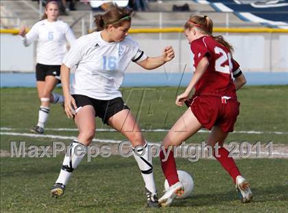 Thumbnail 2 in Camarillo vs La Serna (CIF SS D5 Playoffs) photogallery.