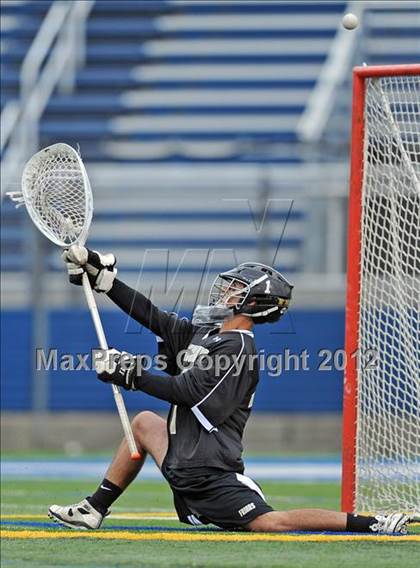 Thumbnail 1 in Chaminade vs. St. Anthony's (CHSAA AAA Final) photogallery.