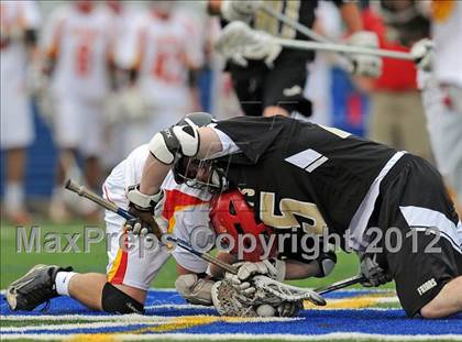 Thumbnail 2 in Chaminade vs. St. Anthony's (CHSAA AAA Final) photogallery.