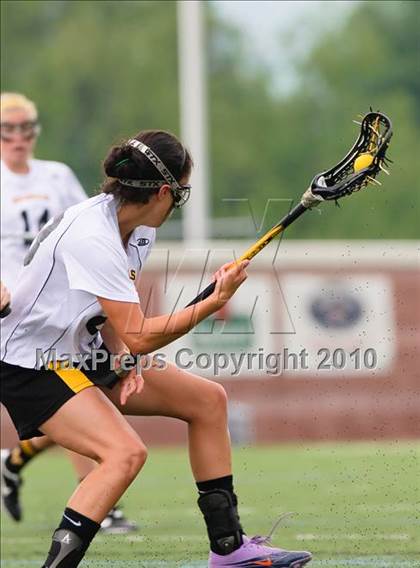 Thumbnail 2 in Lakeland-Panas vs. Farmingdale (NYSPHSAA Class A Final) photogallery.