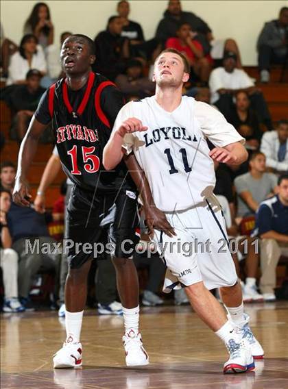 Thumbnail 3 in Etiwanda vs. Loyola (Fairfax State Preview Classic) photogallery.