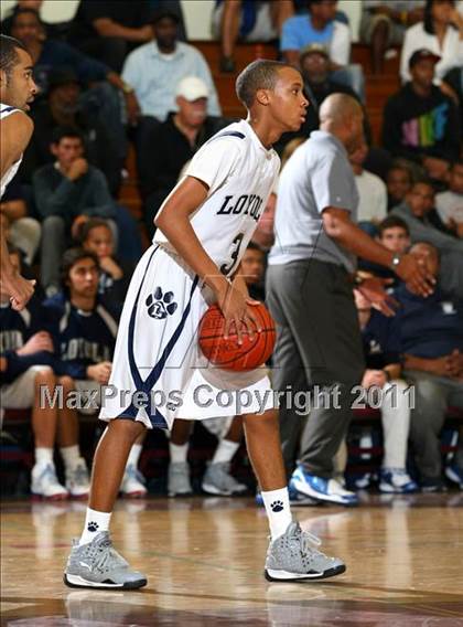 Thumbnail 3 in Etiwanda vs. Loyola (Fairfax State Preview Classic) photogallery.