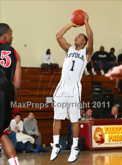 Thumbnail 2 in Etiwanda vs. Loyola (Fairfax State Preview Classic) photogallery.