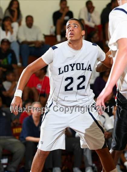 Thumbnail 2 in Etiwanda vs. Loyola (Fairfax State Preview Classic) photogallery.