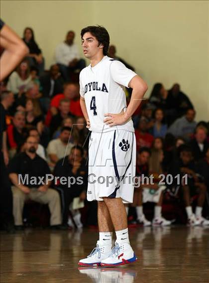 Thumbnail 3 in Etiwanda vs. Loyola (Fairfax State Preview Classic) photogallery.