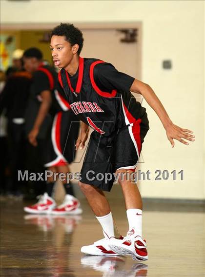 Thumbnail 1 in Etiwanda vs. Loyola (Fairfax State Preview Classic) photogallery.