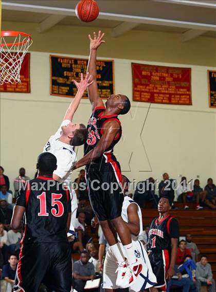 Thumbnail 1 in Etiwanda vs. Loyola (Fairfax State Preview Classic) photogallery.