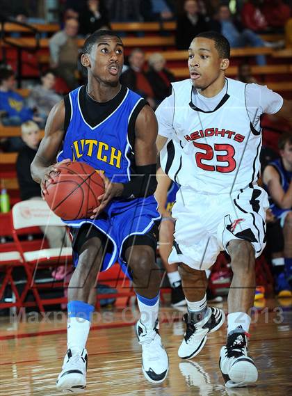 Thumbnail 3 in Wichita Heights vs. Hutchinson (McPherson Invitational) photogallery.
