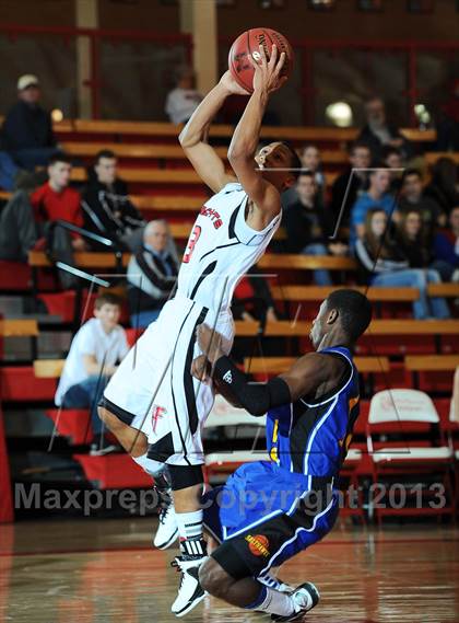 Thumbnail 3 in Wichita Heights vs. Hutchinson (McPherson Invitational) photogallery.