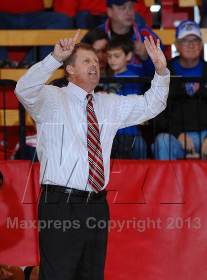 Thumbnail 1 in Wichita Heights vs. Hutchinson (McPherson Invitational) photogallery.