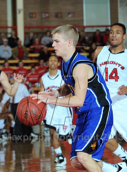Thumbnail 2 in Wichita Heights vs. Hutchinson (McPherson Invitational) photogallery.