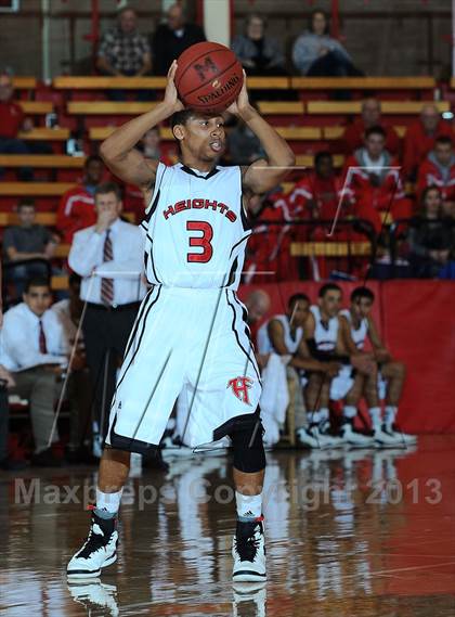 Thumbnail 2 in Wichita Heights vs. Hutchinson (McPherson Invitational) photogallery.