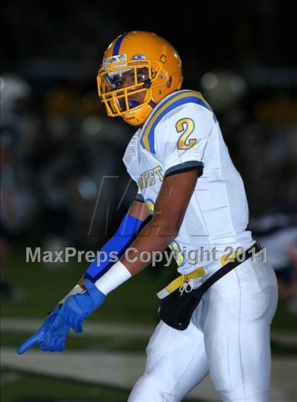 Thumbnail 3 in Rutherford vs. Lyndhurst (NJSIAA North 2 Group 1 Playoffs) photogallery.