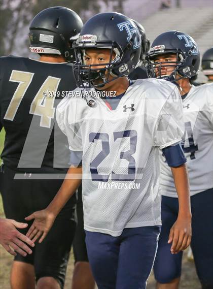 Thumbnail 3 in Downey @ Enochs photogallery.