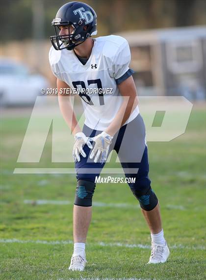 Thumbnail 2 in Downey @ Enochs photogallery.
