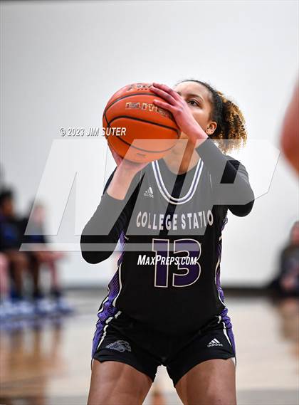 Thumbnail 1 in College Station vs Georgetown (UIL 5A Reg III Area Playoff) photogallery.