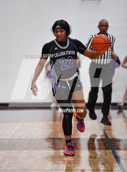 Thumbnail 3 in College Station vs Georgetown (UIL 5A Reg III Area Playoff) photogallery.