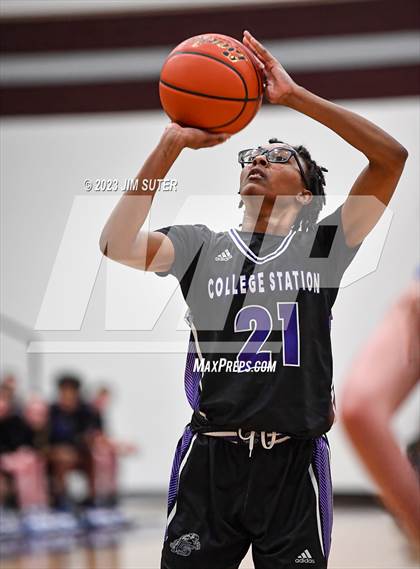 Thumbnail 1 in College Station vs Georgetown (UIL 5A Reg III Area Playoff) photogallery.