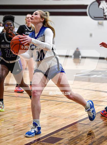 Thumbnail 3 in College Station vs Georgetown (UIL 5A Reg III Area Playoff) photogallery.