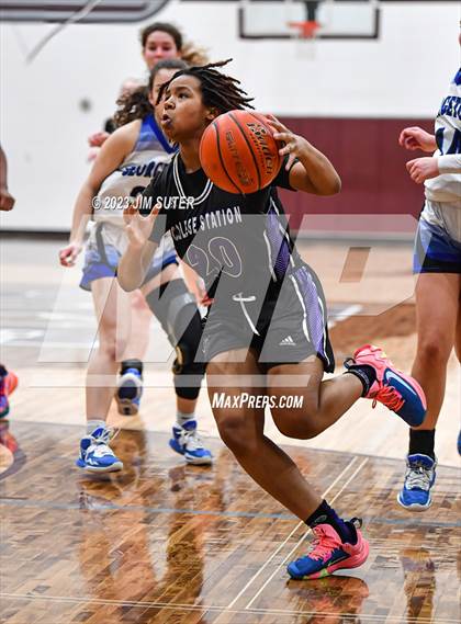 Thumbnail 1 in College Station vs Georgetown (UIL 5A Reg III Area Playoff) photogallery.
