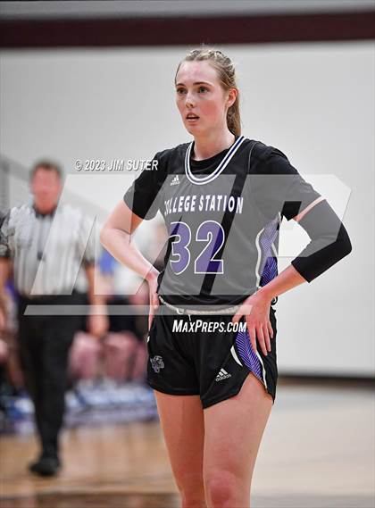 Thumbnail 1 in College Station vs Georgetown (UIL 5A Reg III Area Playoff) photogallery.