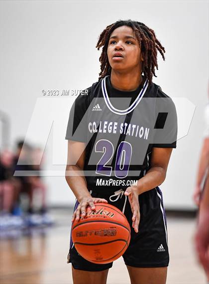 Thumbnail 1 in College Station vs Georgetown (UIL 5A Reg III Area Playoff) photogallery.