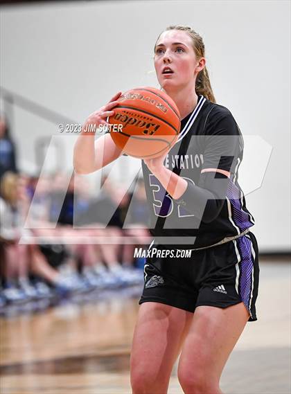 Thumbnail 3 in College Station vs Georgetown (UIL 5A Reg III Area Playoff) photogallery.