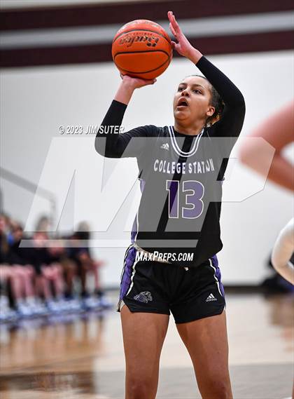 Thumbnail 1 in College Station vs Georgetown (UIL 5A Reg III Area Playoff) photogallery.