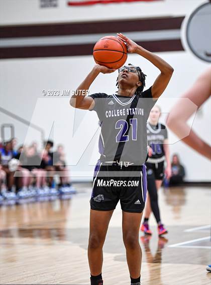 Thumbnail 2 in College Station vs Georgetown (UIL 5A Reg III Area Playoff) photogallery.