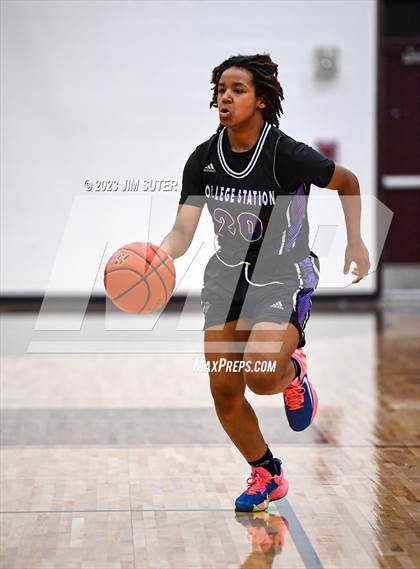 Thumbnail 3 in College Station vs Georgetown (UIL 5A Reg III Area Playoff) photogallery.