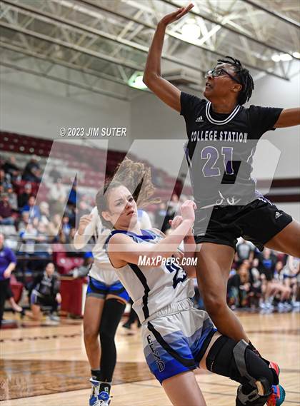 Thumbnail 3 in College Station vs Georgetown (UIL 5A Reg III Area Playoff) photogallery.