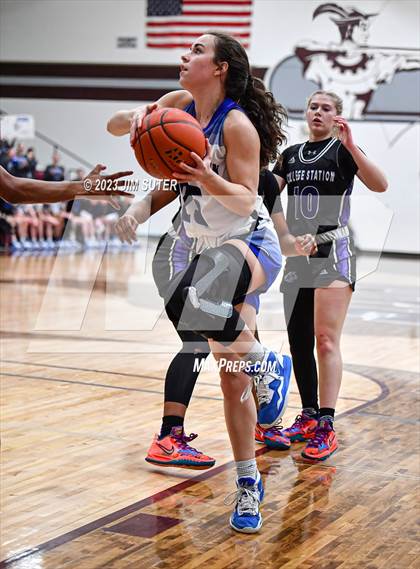 Thumbnail 1 in College Station vs Georgetown (UIL 5A Reg III Area Playoff) photogallery.