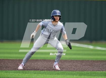 Thumbnail 3 in Tompkins vs Strake Jesuit (UIL 6A Regional Semifinal Playoff -Game 3) photogallery.