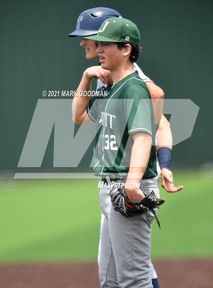 Thumbnail 3 in Tompkins vs Strake Jesuit (UIL 6A Regional Semifinal Playoff -Game 3) photogallery.