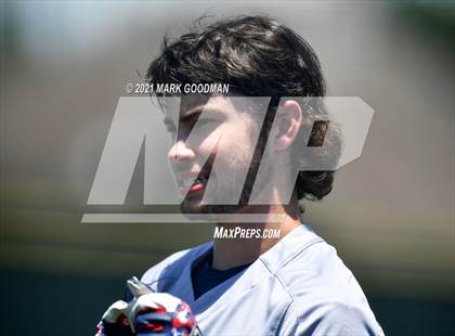 Thumbnail 3 in Tompkins vs Strake Jesuit (UIL 6A Regional Semifinal Playoff -Game 3) photogallery.