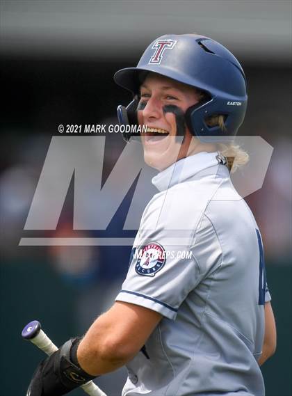 Thumbnail 1 in Tompkins vs Strake Jesuit (UIL 6A Regional Semifinal Playoff -Game 3) photogallery.