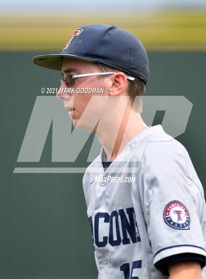 Thumbnail 2 in Tompkins vs Strake Jesuit (UIL 6A Regional Semifinal Playoff -Game 3) photogallery.