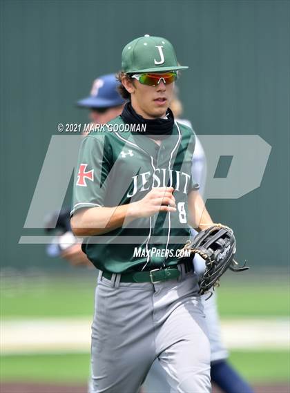 Thumbnail 3 in Tompkins vs Strake Jesuit (UIL 6A Regional Semifinal Playoff -Game 3) photogallery.