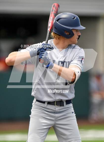 Thumbnail 2 in Tompkins vs Strake Jesuit (UIL 6A Regional Semifinal Playoff -Game 3) photogallery.
