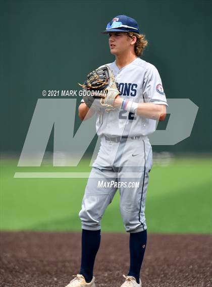 Thumbnail 1 in Tompkins vs Strake Jesuit (UIL 6A Regional Semifinal Playoff -Game 3) photogallery.