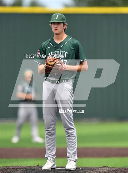 Thumbnail 3 in Tompkins vs Strake Jesuit (UIL 6A Regional Semifinal Playoff -Game 3) photogallery.